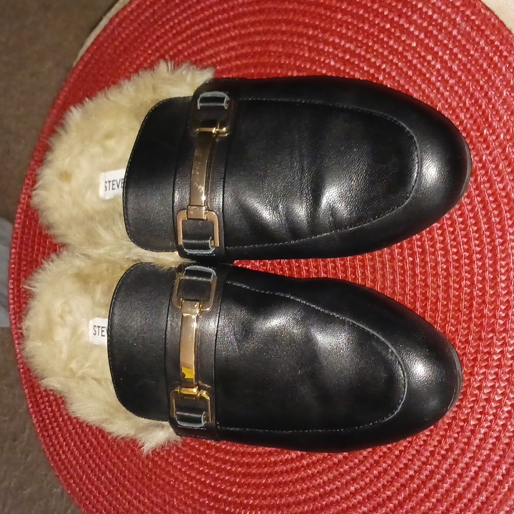 STEVE MADDEN SLIDERS